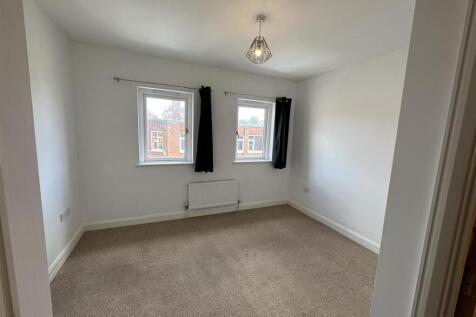 17 A Bedroom1.jpg