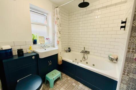 WhatsApp Image 2025-01-14 at 16.09.03 (2).jpeg