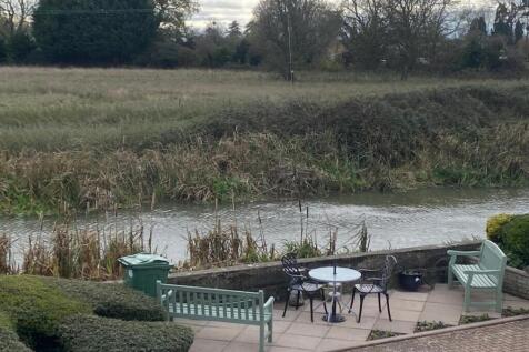 WhatsApp Image 2025-11-19 at 17.51.34 (8).jpeg