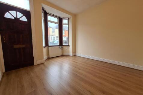 Sandown Road 45 - Lounge.jpg