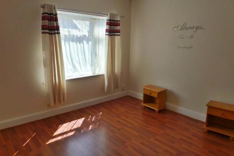 Lower Hillmorton Road 53 - Bedroom 1.JPG