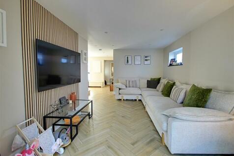 Living Room.jpg