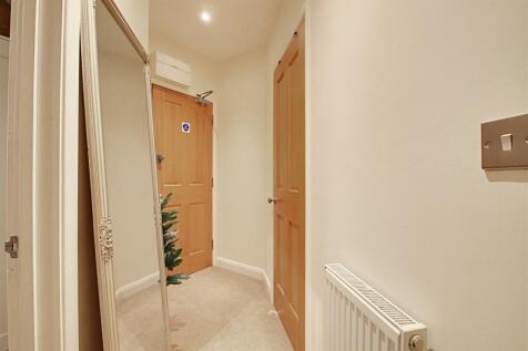 Hallway.jpg