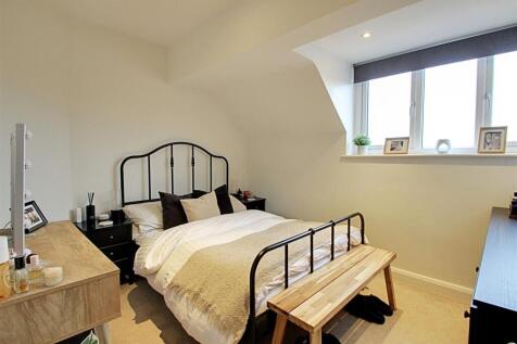 Bed 1.jpg