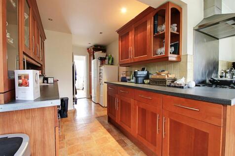 Kitchen 2.jpg