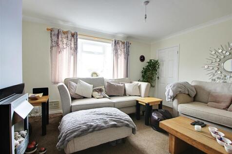 Living Room 1.jpg