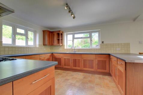Kitchen 1.1.jpg
