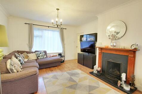 Living Room 3.jpg