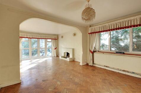 Living Room 1.jpg