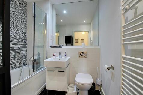 Bathroom.jpg