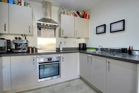 Kitchen 2.jpg