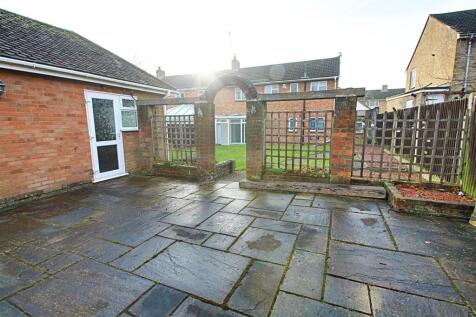 Patio 1.jpg