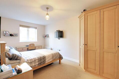 Bedroom 1 (1).jpg