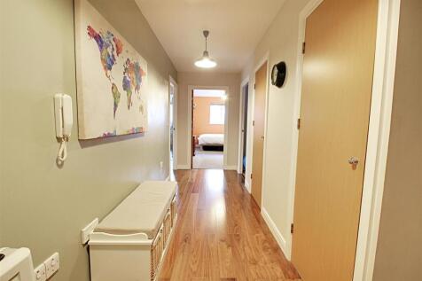 Hallway.jpg