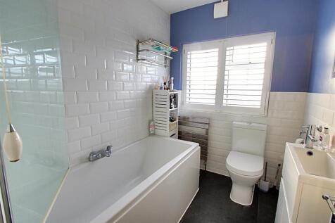 Bathroom.jpg
