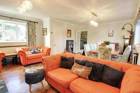 Living Dining Room 1.jpg