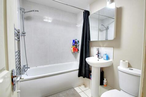 Bathroom.jpg