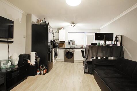 Kitchen Living.jpg