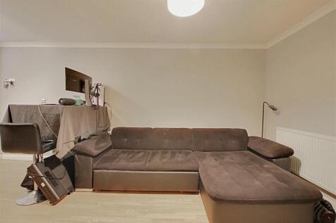 Living Room 2.jpg
