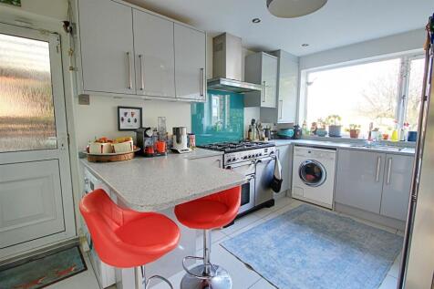 Kitchen 4.jpg