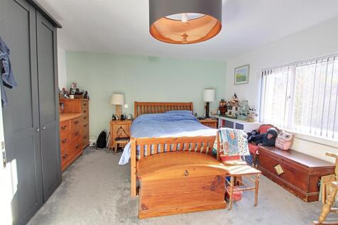 Master Bedroom.jpg
