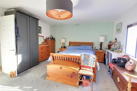 Master Bedroom 1.jpg