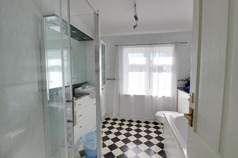 Ensuite.jpg
