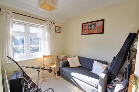 Bedroom 4.jpg