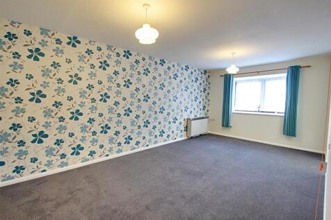 Living Room 1.JPG