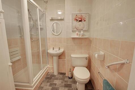 Bathroom.jpg