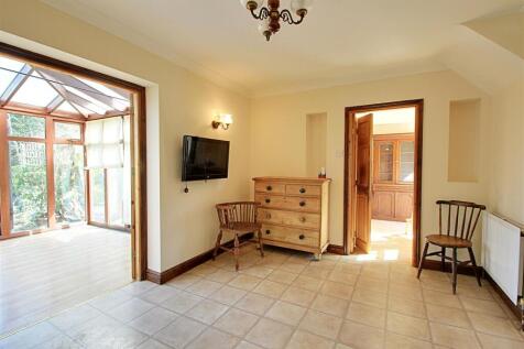 Dining Area.jpg