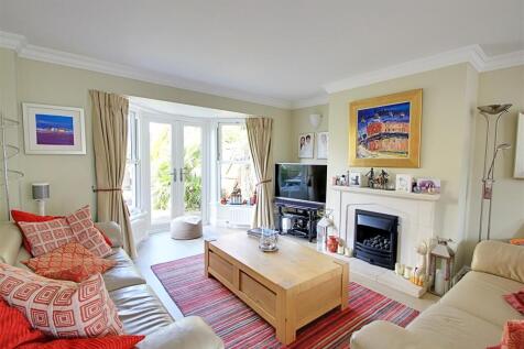 Living Room 2.jpg