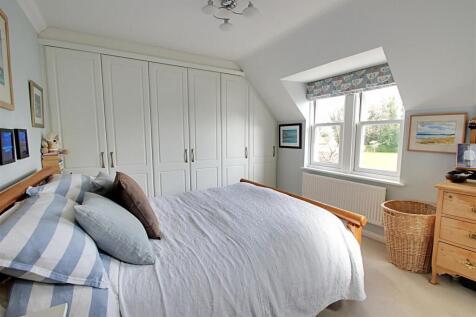 Master Bedroom.jpg
