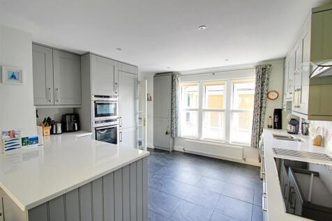 Kitchen.jpg