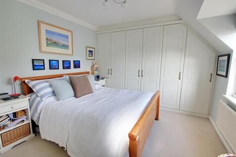 Master Bedroom 1.jpg