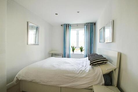 Bedroom 2 (1).JPG