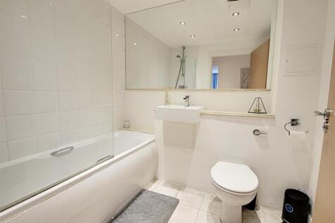 Bathroom.jpg
