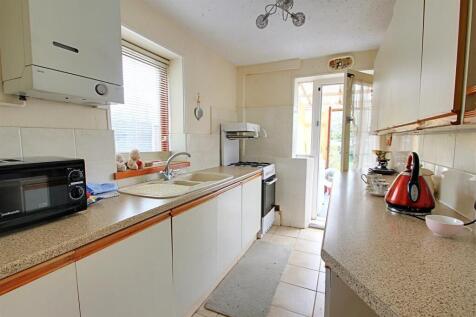 Kitchen 1.jpg