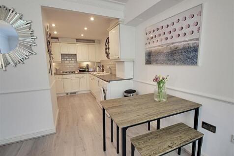Kitchen Dining Area.jpg