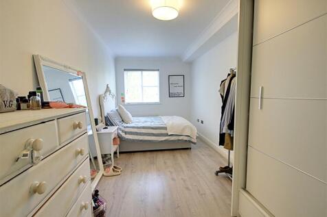 Bedroom.jpg