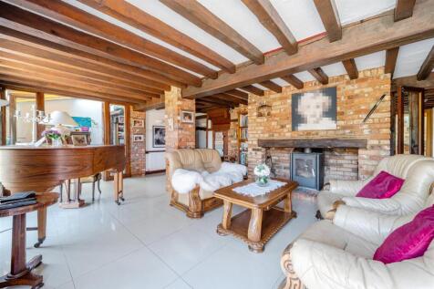 Reception Room.jpg