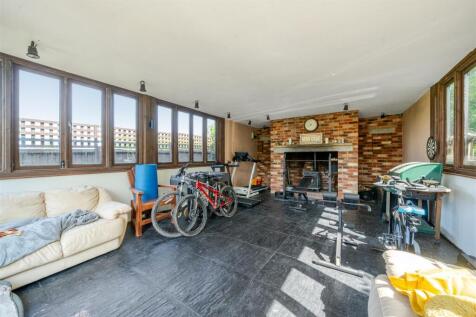 Garden Room.jpg
