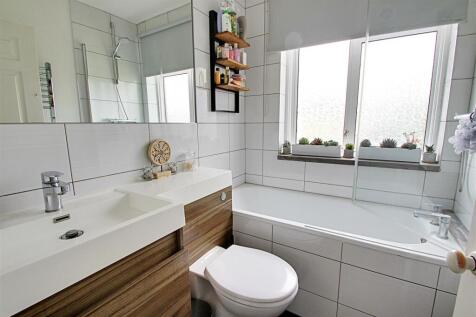 Bathroom.jpg