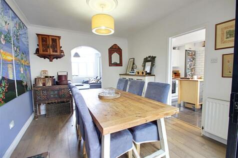 Dining Room.jpg