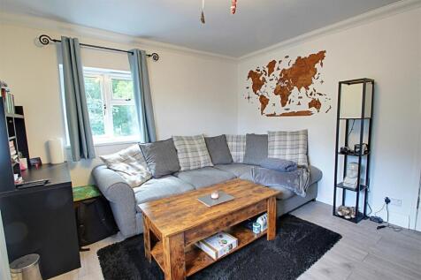 Living Room 2.jpg