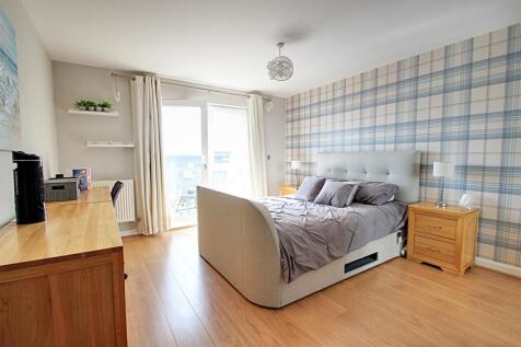 Master Bedroom.jpg