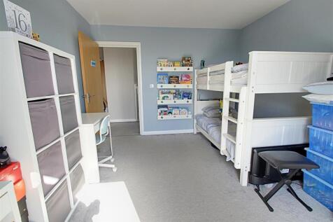 Bedroom 2 (1).jpg