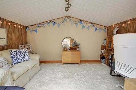 Garden Cabin.jpg