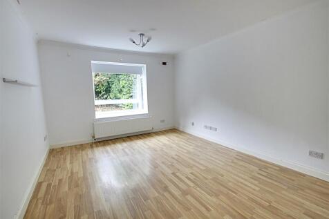 Living Room 1.jpg
