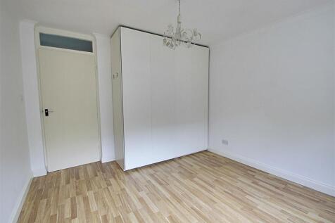 Bedroom 1.JPG